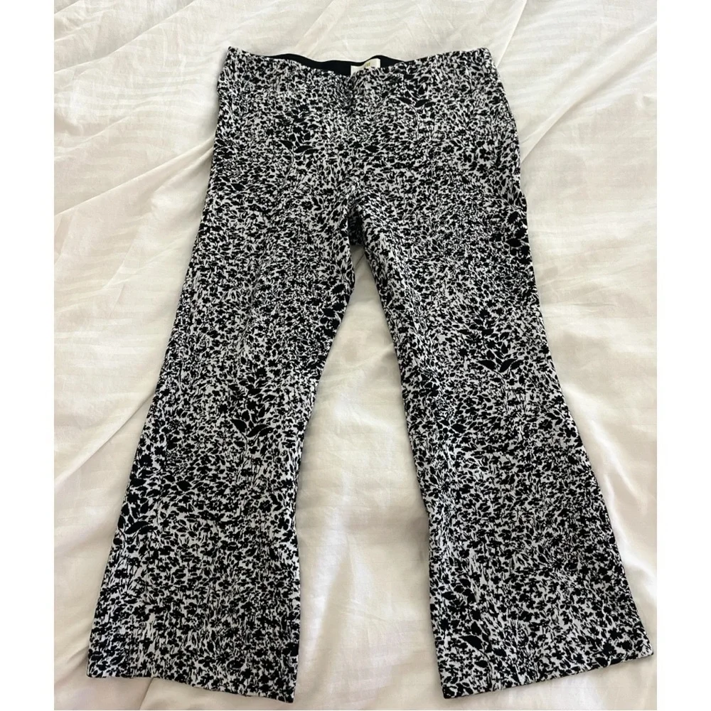 Maeve by Anthropologie casual pants black and white floral print kick flare - Picture 1 of 6